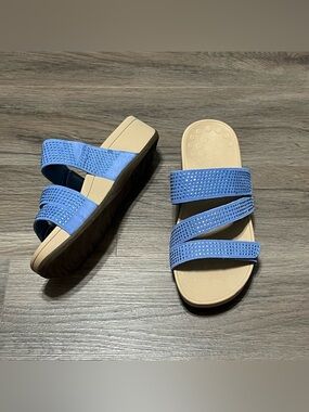 Vionic Women's 9 Wide Alexis Sandals Slip On Cream Blue Rhinestones Adjustable